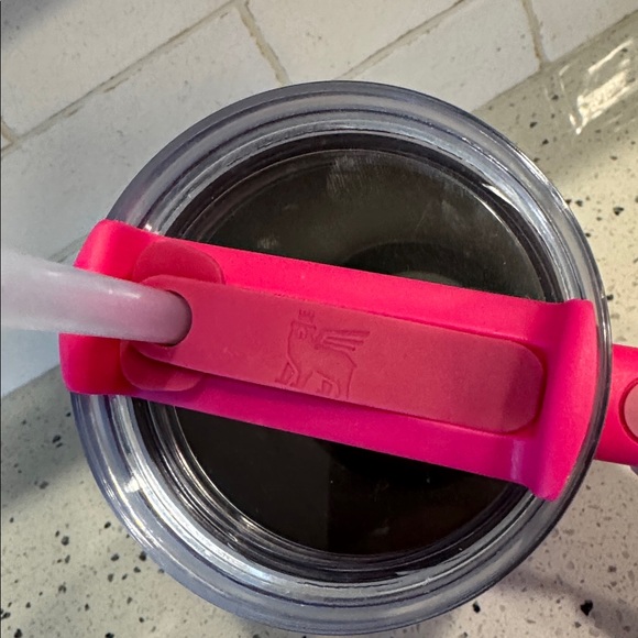 Stanley The Quencher Pink Tumbler with Blue and Gold Inspired Monogram 40 oz - Picture 5 of 10